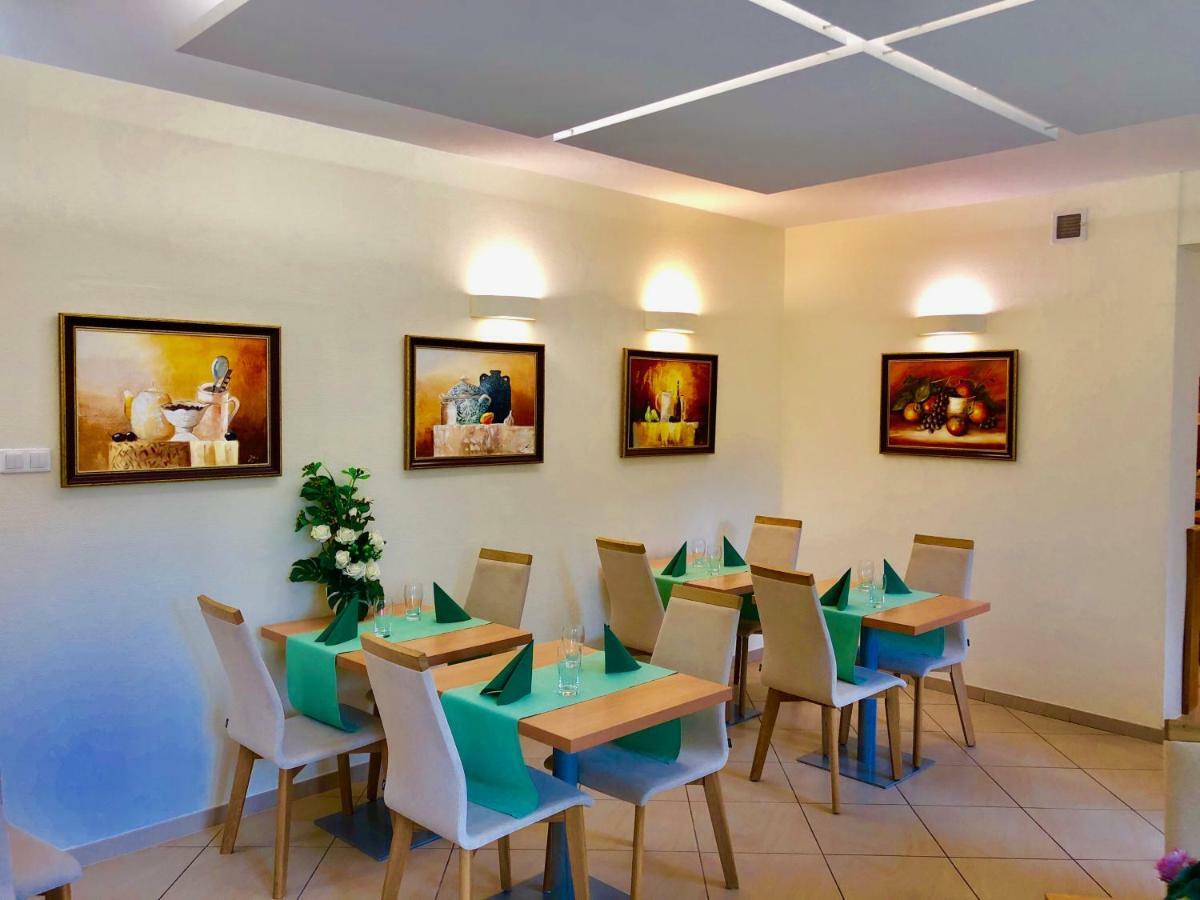 Centrum Barnabitow Warschau Buitenkant foto